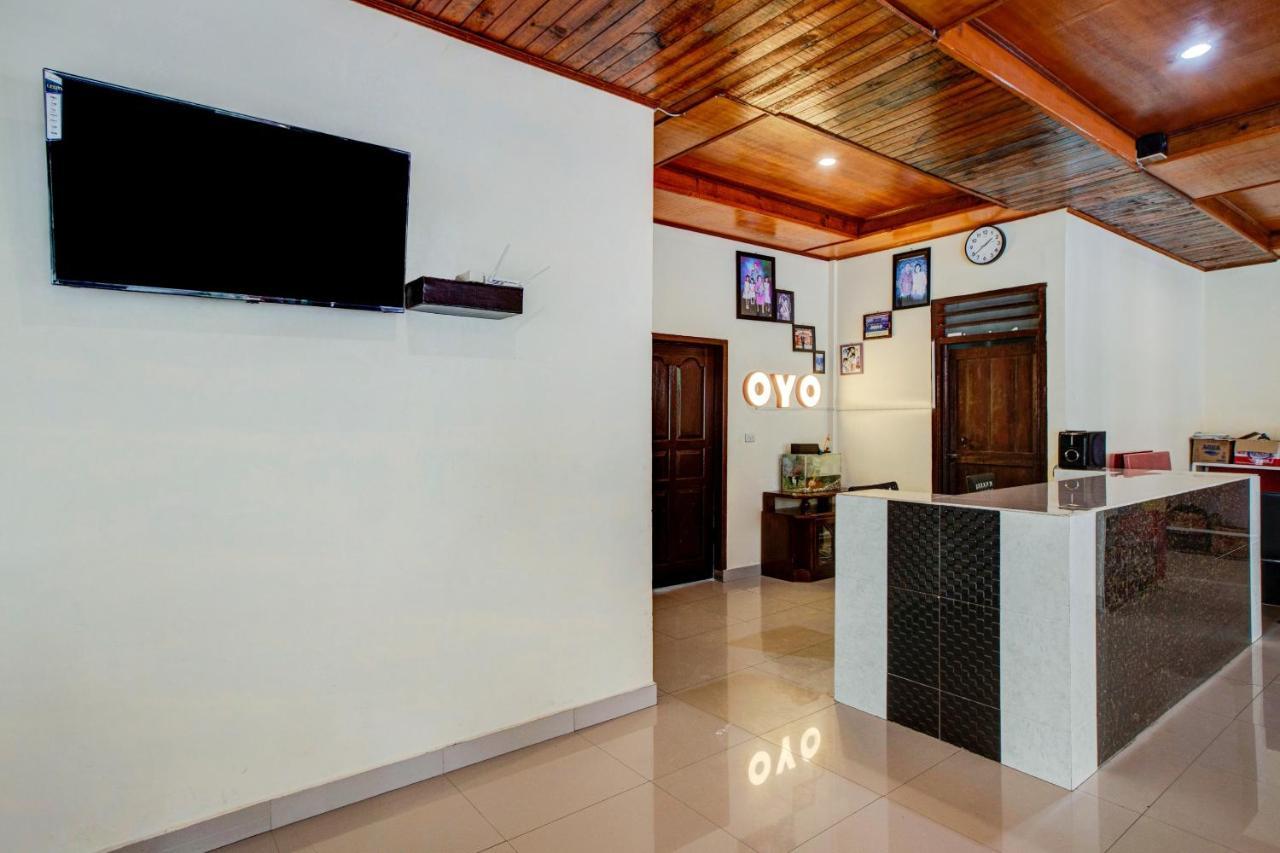 Oyo 3202 Hans Homestay Тук-Тук Екстер'єр фото