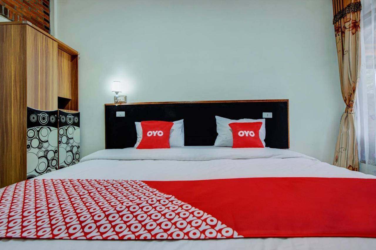Oyo 3202 Hans Homestay Тук-Тук Екстер'єр фото